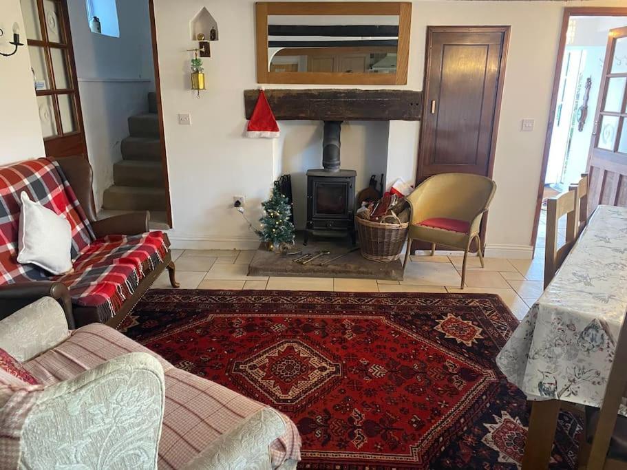 Scenic Welsh Cottage In The Brecon Beacons クリックホーウェル エクステリア 写真