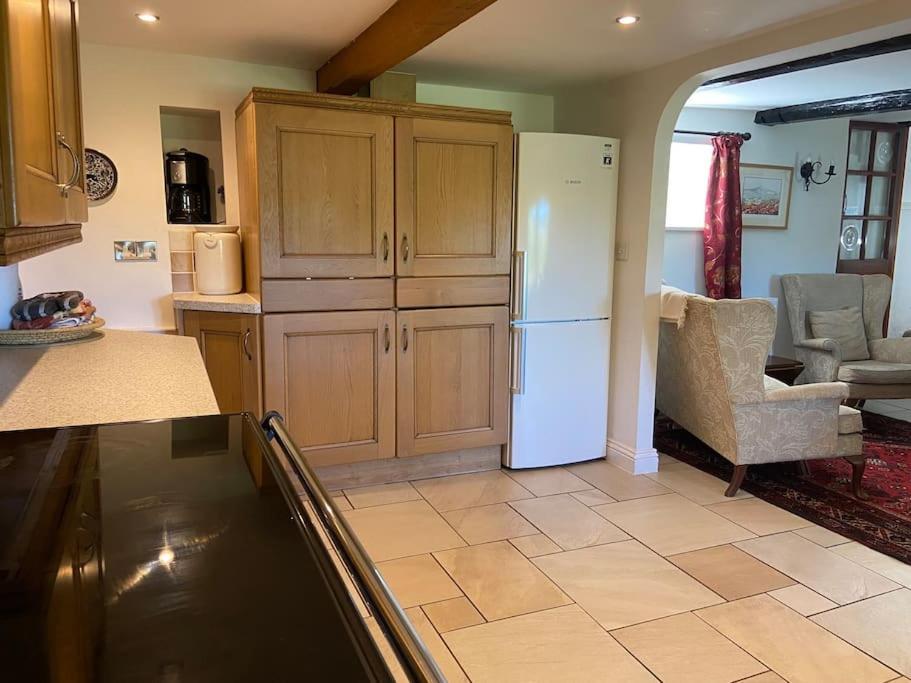 Scenic Welsh Cottage In The Brecon Beacons クリックホーウェル エクステリア 写真