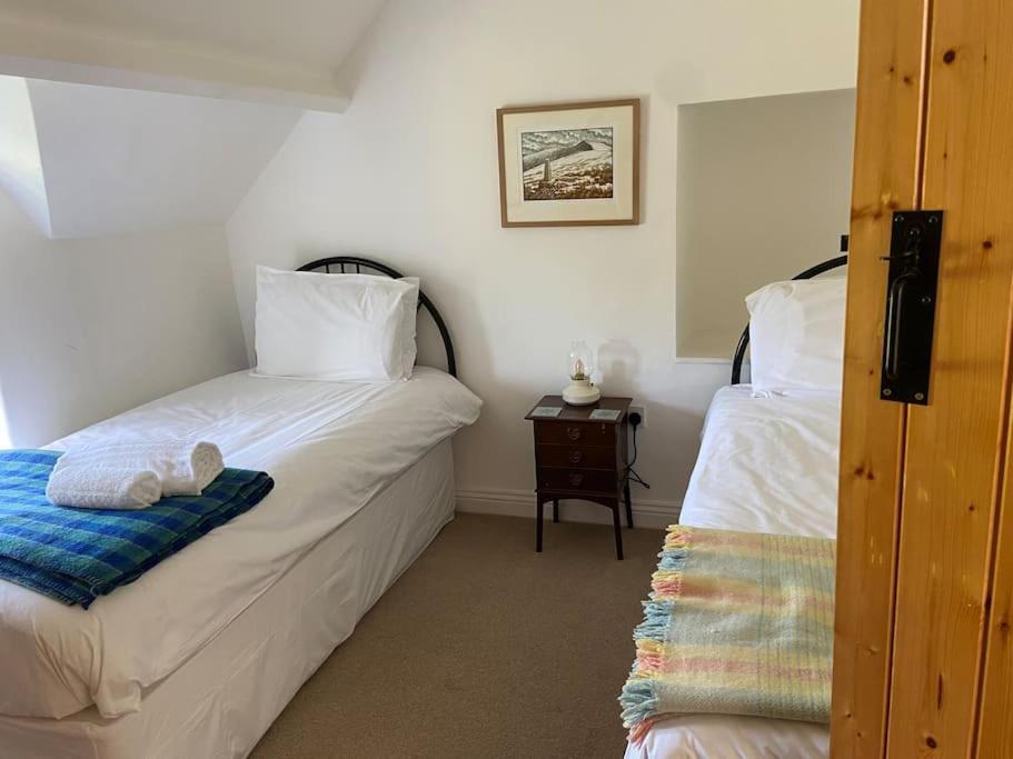 Scenic Welsh Cottage In The Brecon Beacons クリックホーウェル エクステリア 写真
